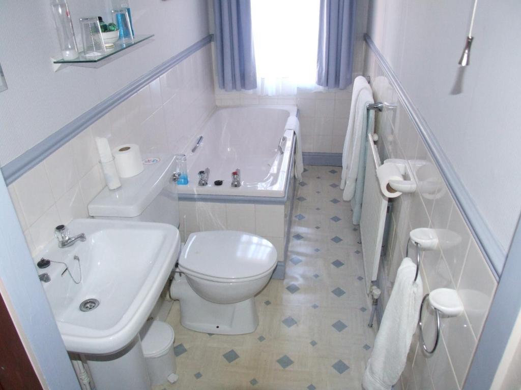 Double Room Bath