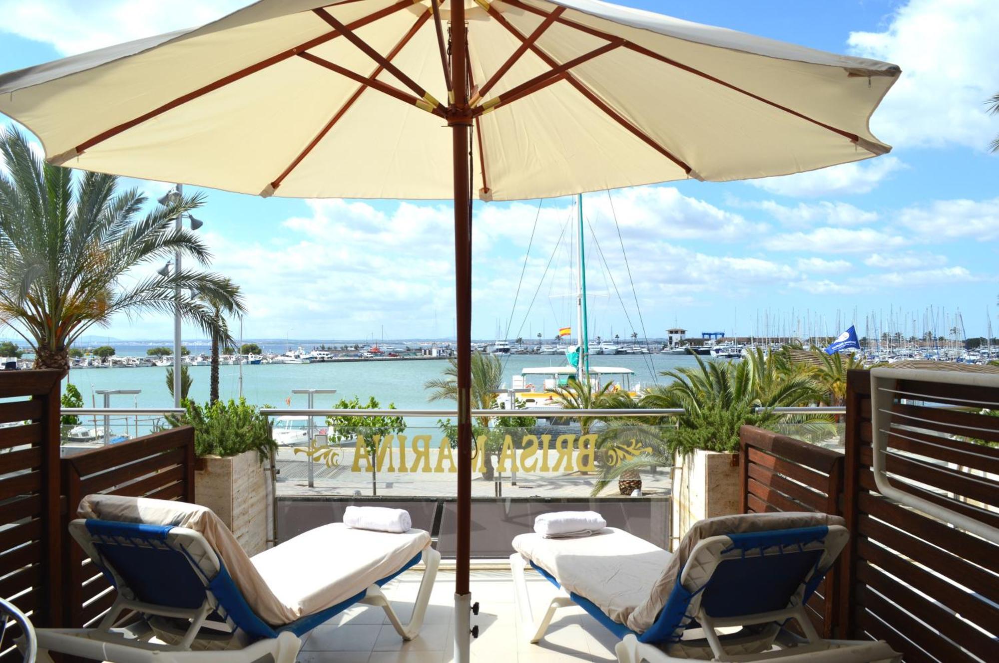 Tweepersoonskamer met 2 Aparte Bedden - Terras - Uitzicht op Zee