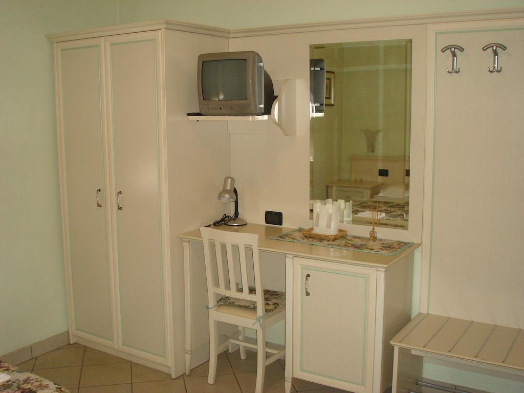 Quarto com Cama de Casal ou 2 de Solteiro