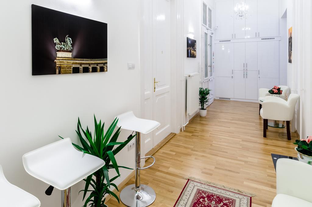 Large Twin Room