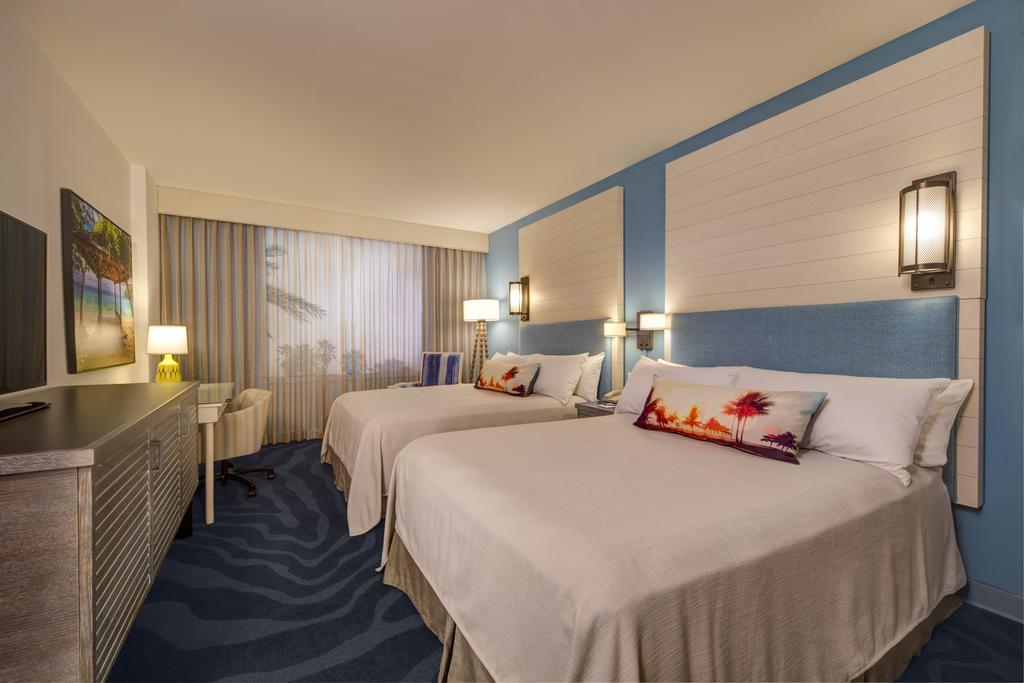 Chambre Standard avec Vue (Accès Anticipé au Parc Inclus*)