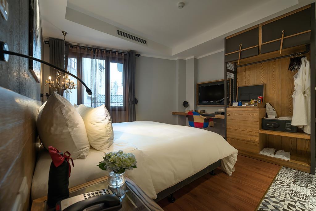 Trendy Deluxe Double or Twin Room