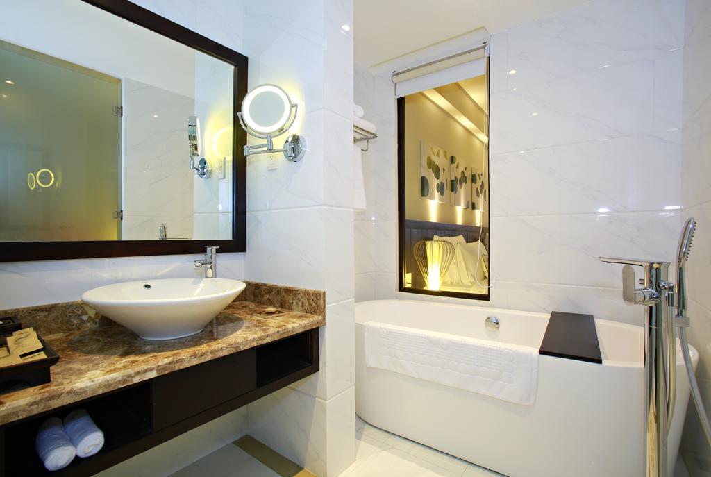 Deluxe Double or Twin Room Rice Field View