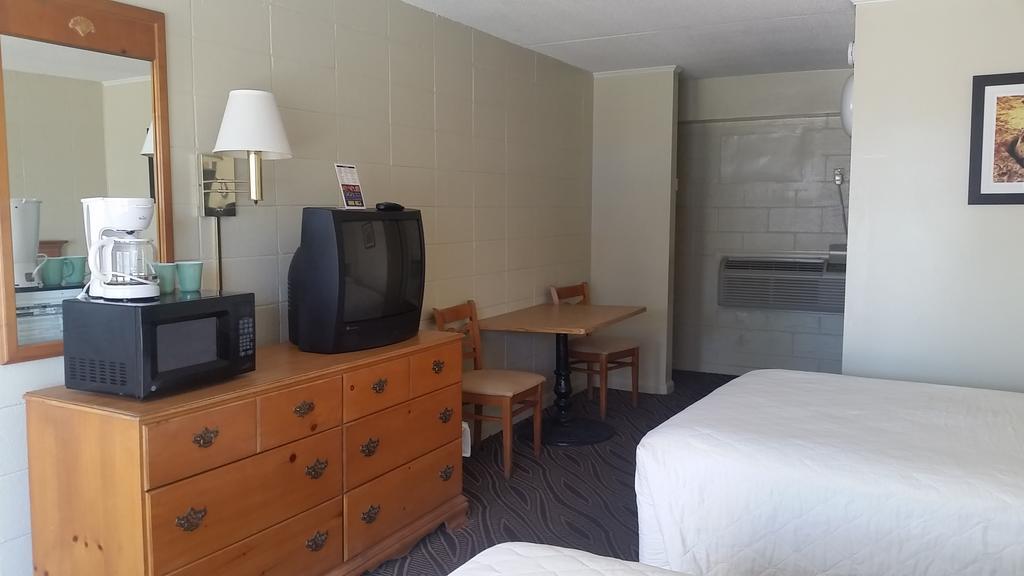 Queen Room Pool View