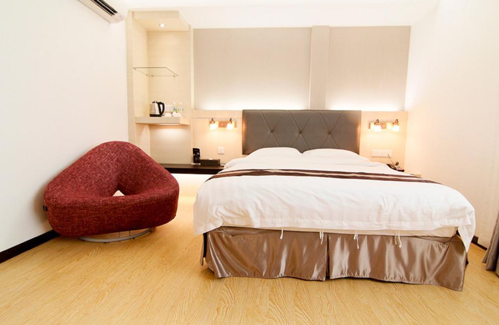 Superior Queen Room