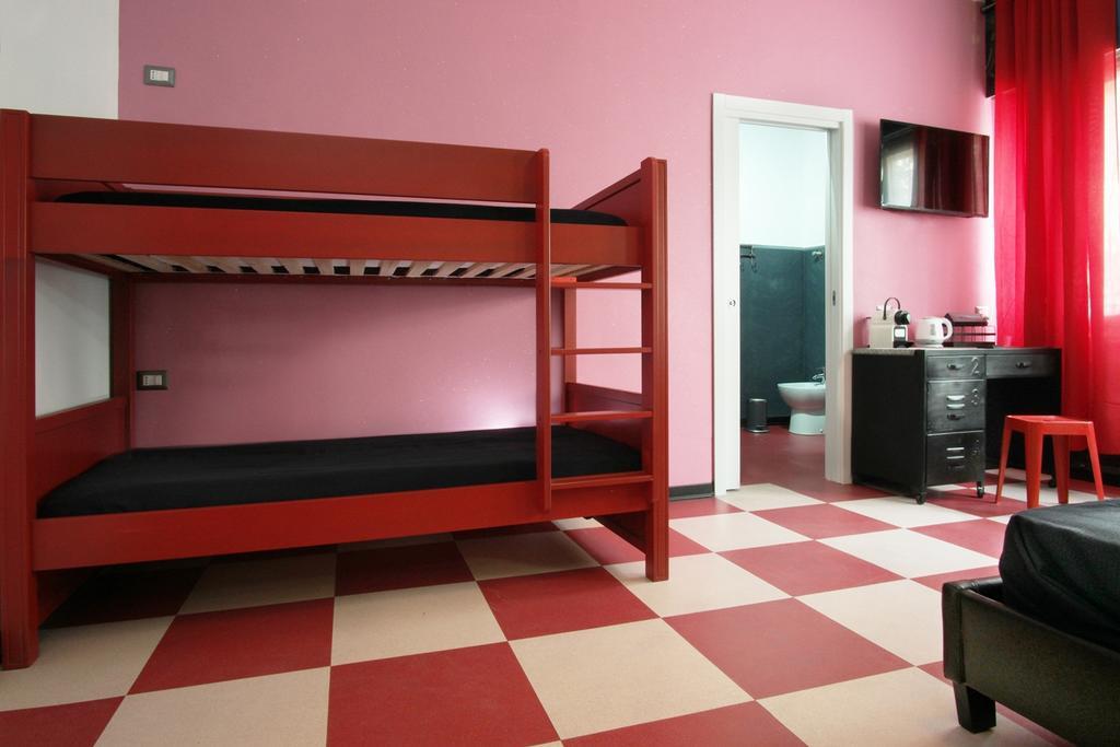 Classic Quadruple Room,441588477:JPEG