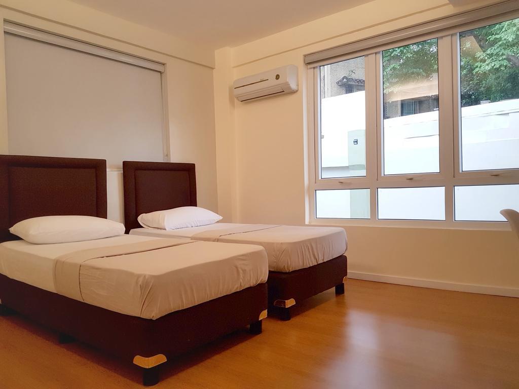 Twin Room Bath