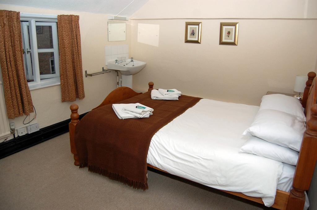 Double Room with Private External Bathroom