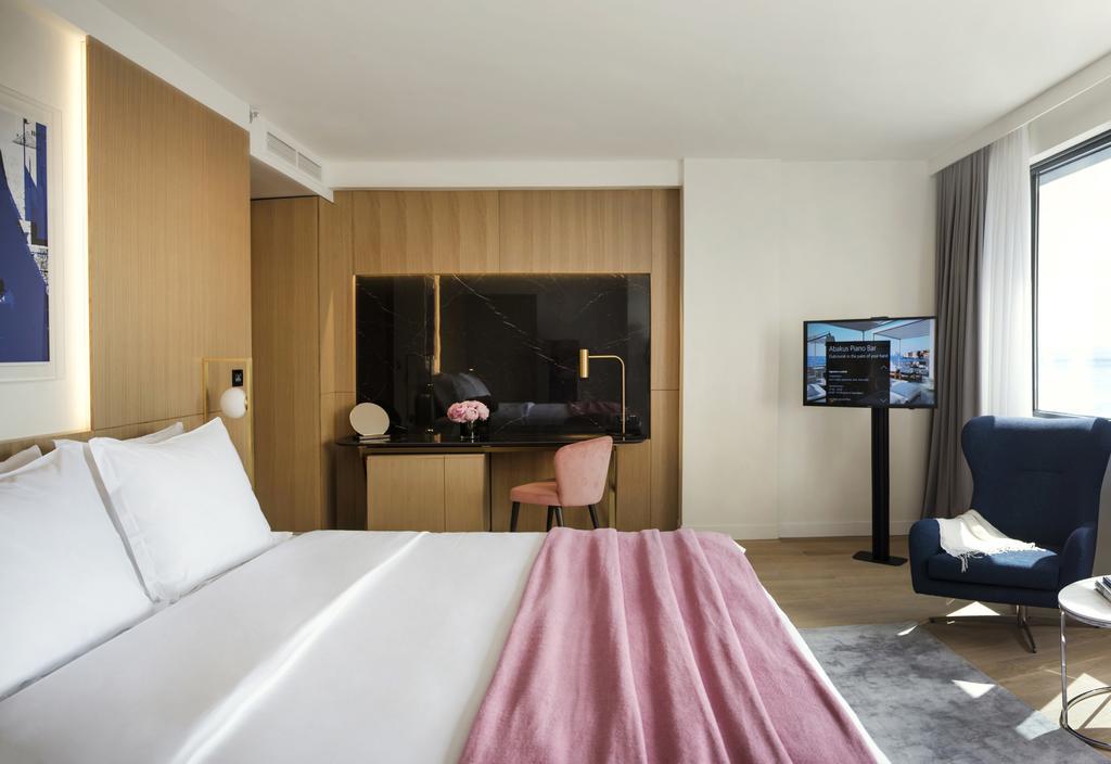 Chambre Double Supérieure - Vue Partielle sur Mer