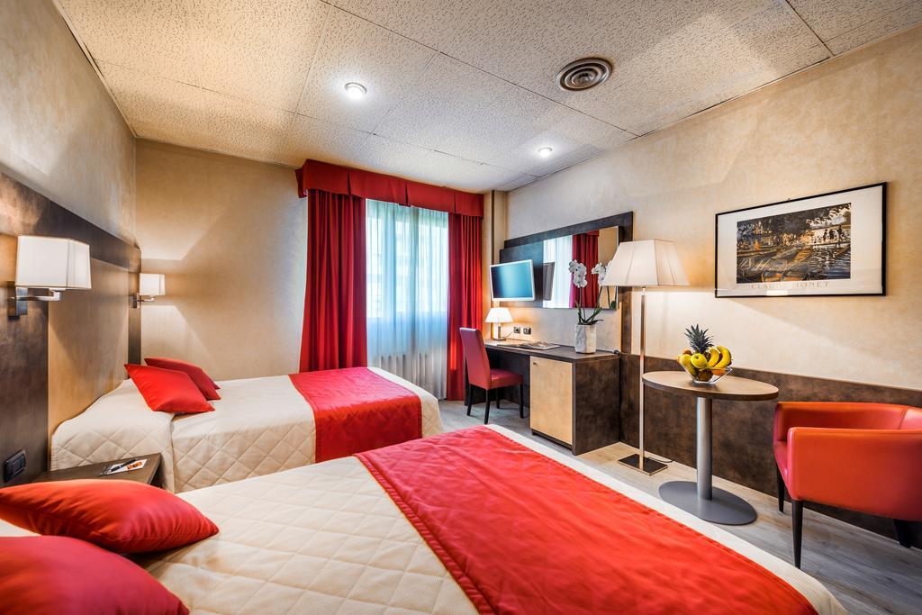 Deluxe Doppelzimmer mit 2 Doppelbetten