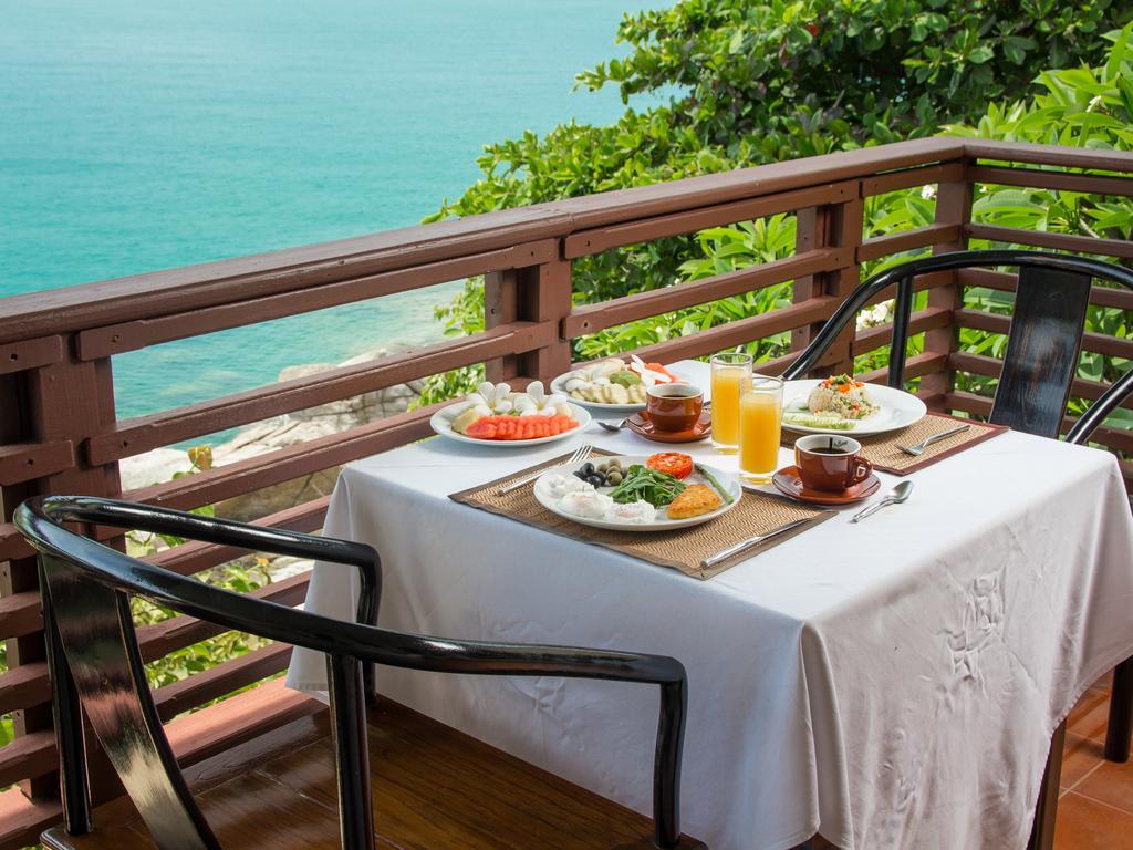 ocean front deluxe 1 bedroom villa