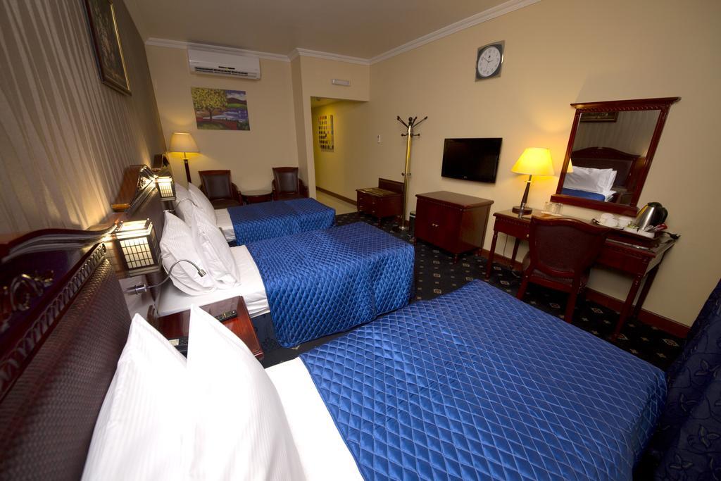 Deluxe Triple Room