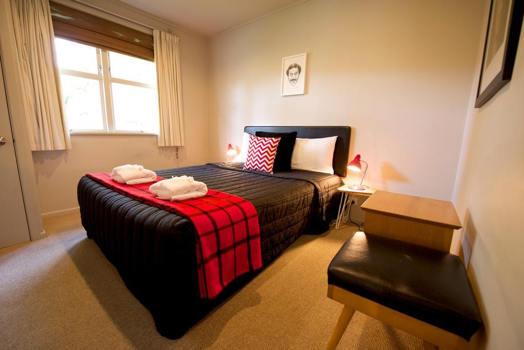 Deluxe Queen Room A