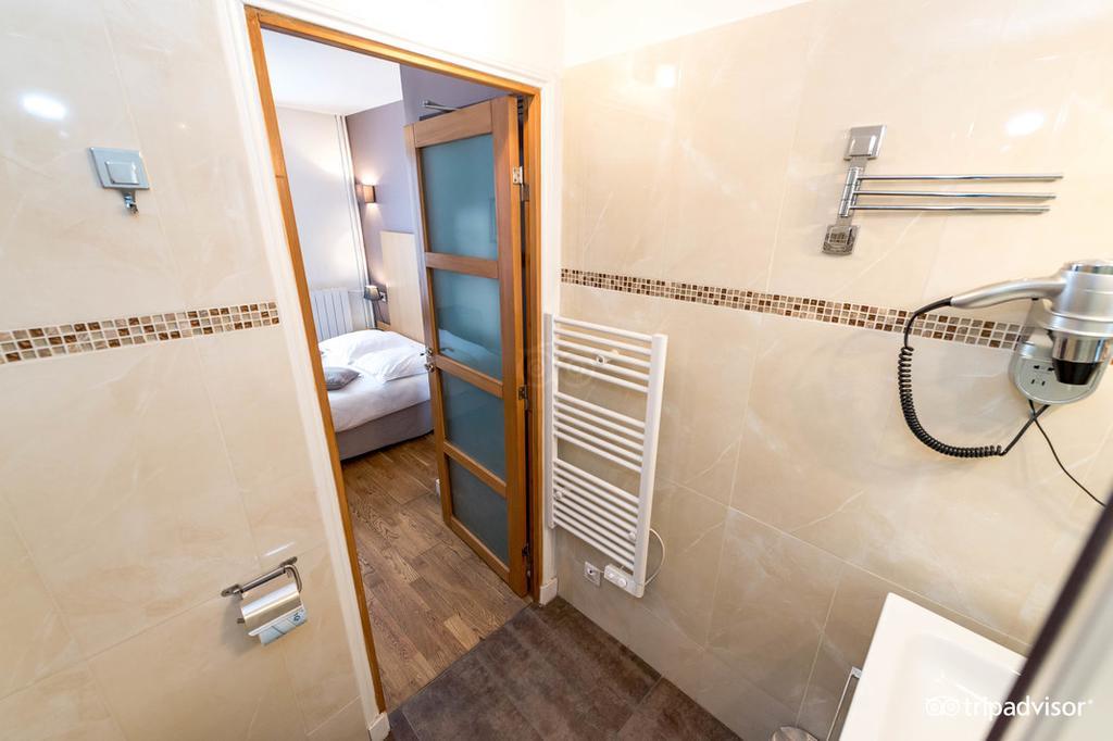 Double Room Bath