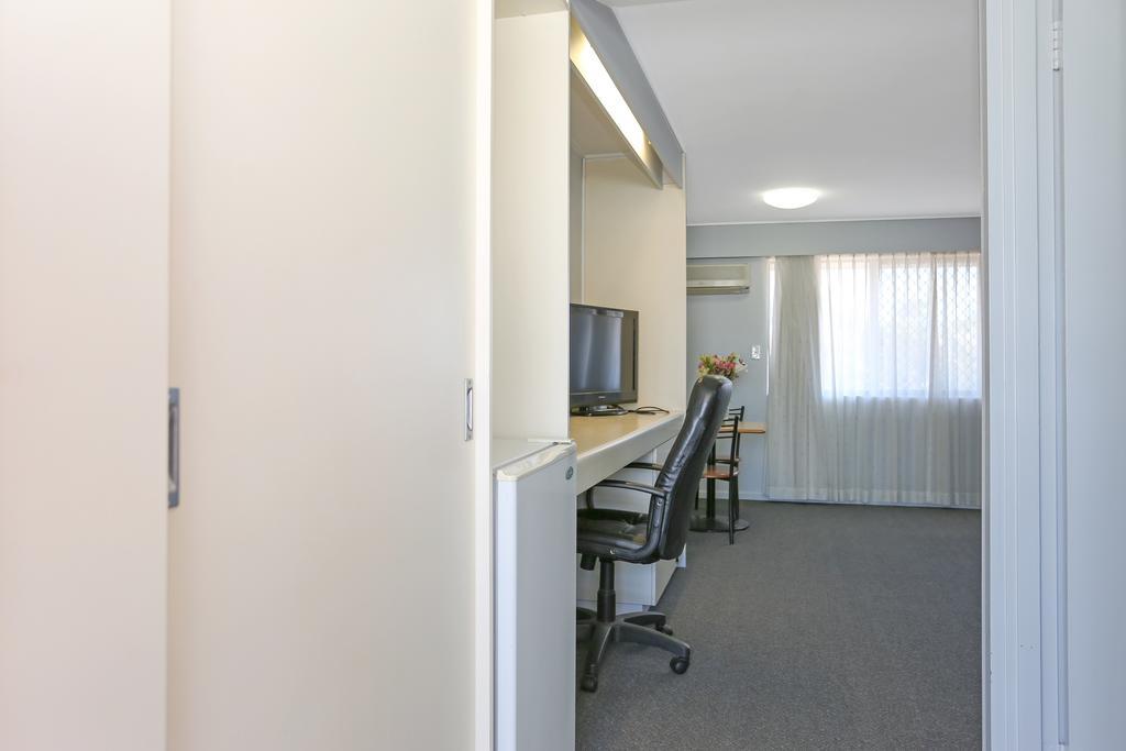 One-Bedroom Suite with Spa Bath