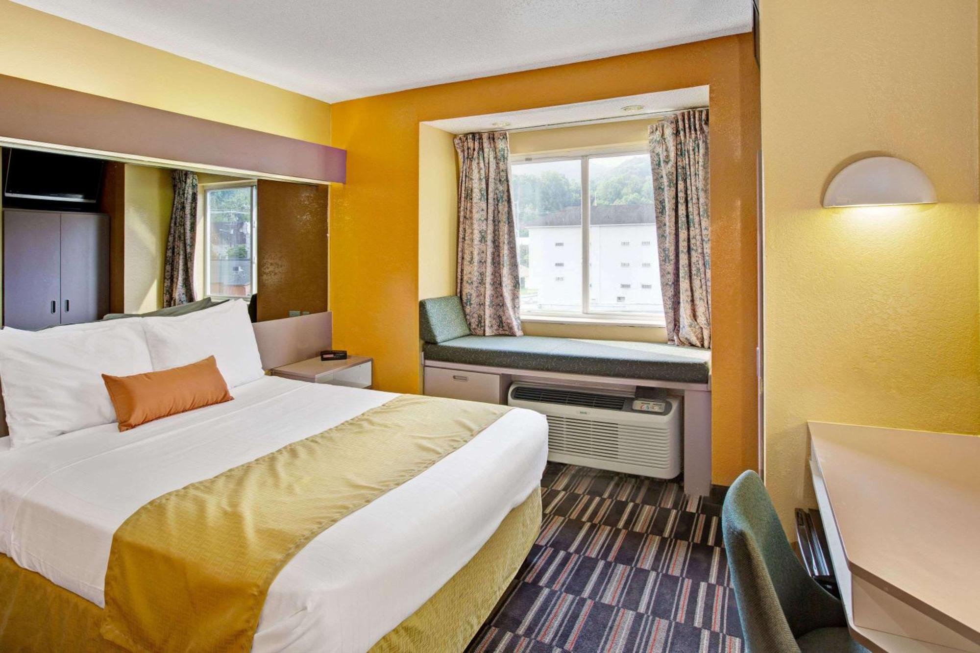 Chambre Lit Queen-Size - Non-Fumeurs