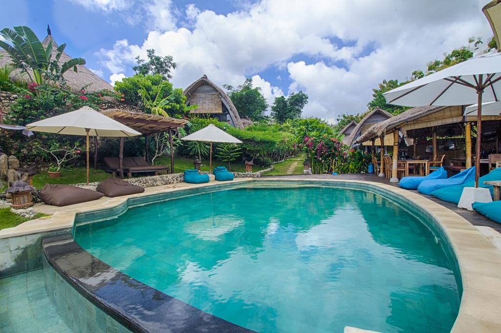 Beachfront Master Deluxe Bungalow Sea View