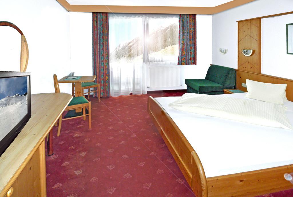 Double Room,464727996:JPEG