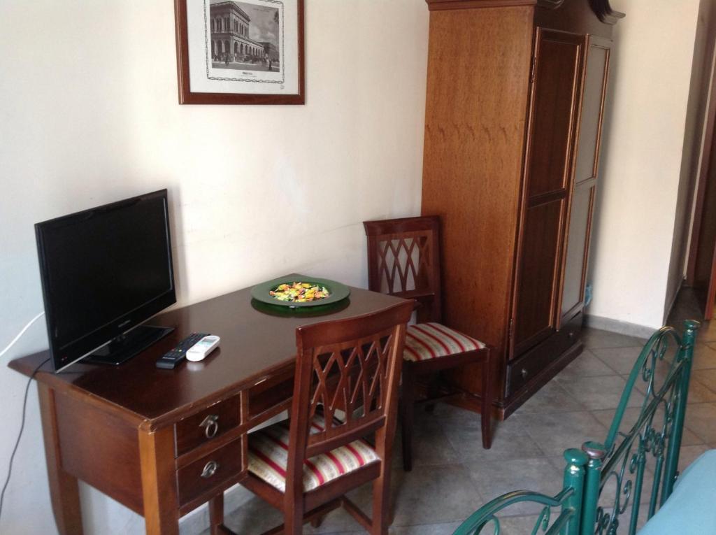 Quarto com Cama de Casal ou 2 de Solteiro