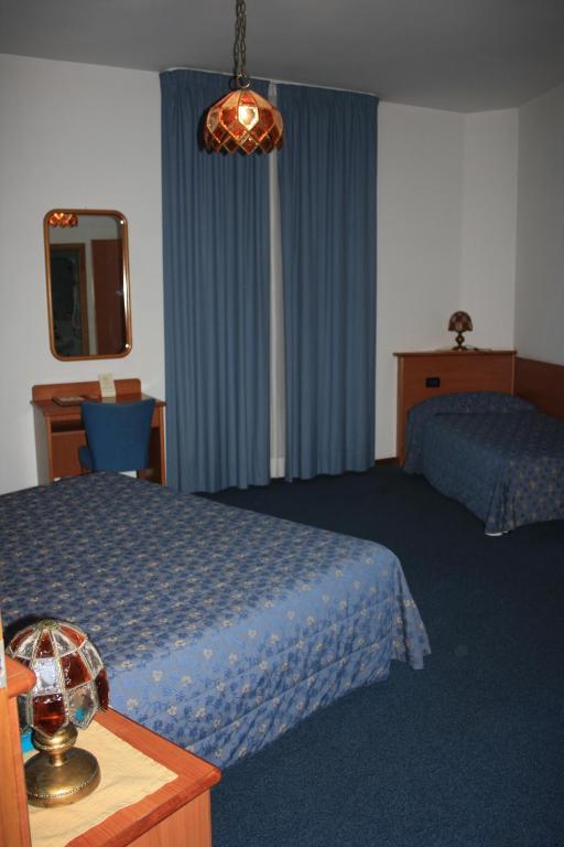 Economy Double En-Suite Room
