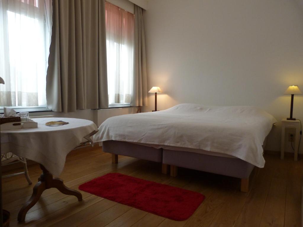 Standard Double Room,49472937:JPEG