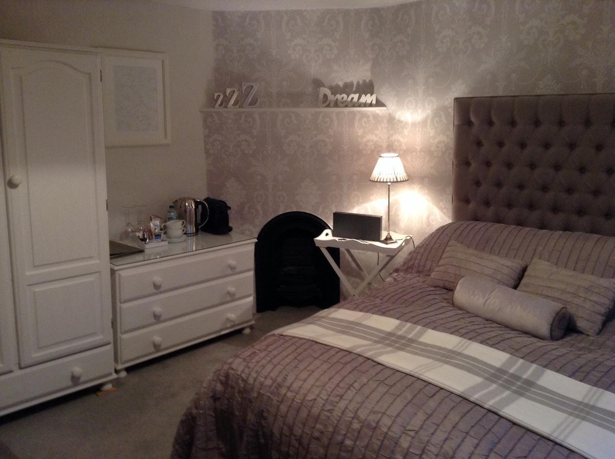 Double Room Private External Bathroom