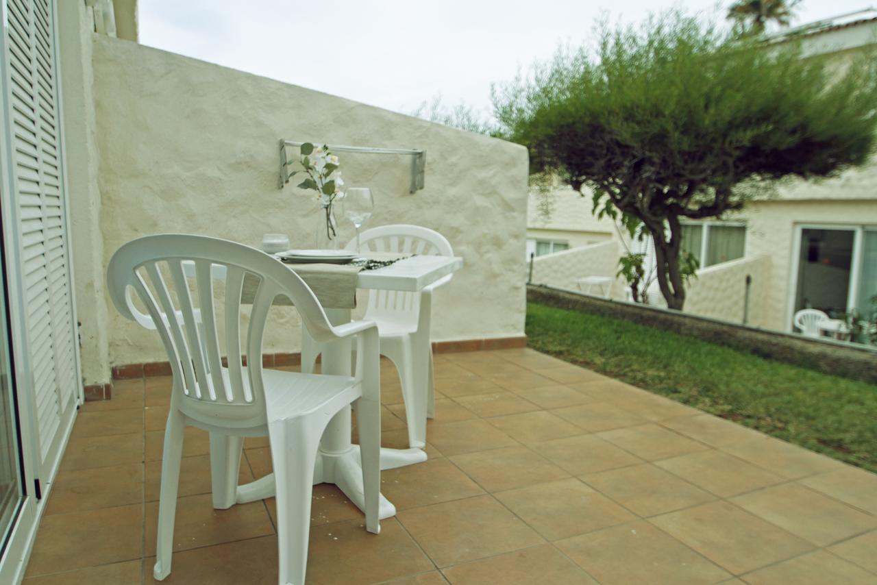 Estudio con vistas al jardín