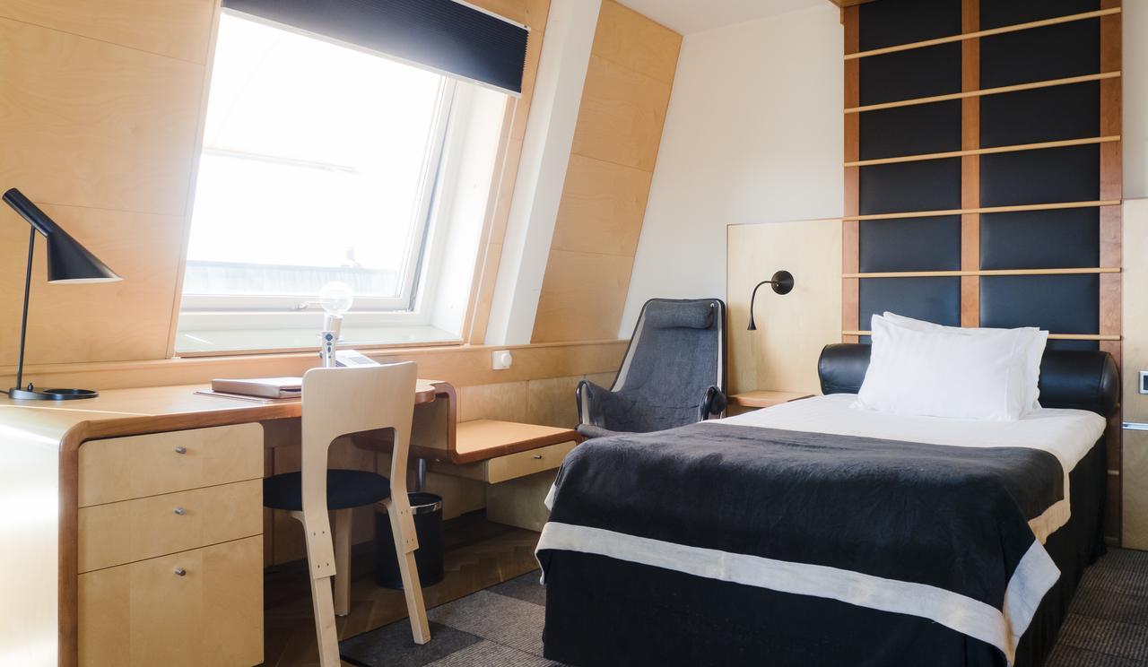 Queen Room 140 cm bed