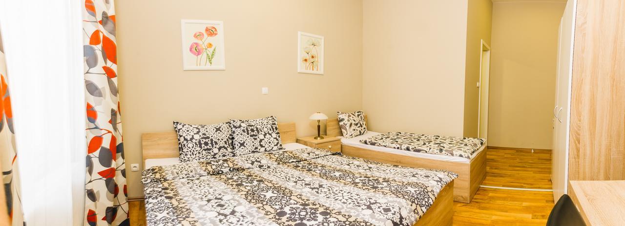 Triplex Suite