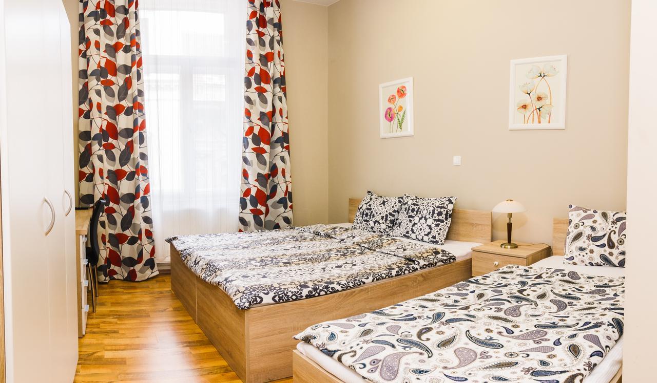 Triplex Suite