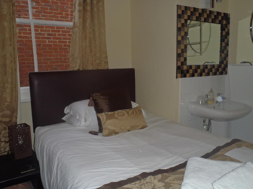 Single Room,51198490:JPEG