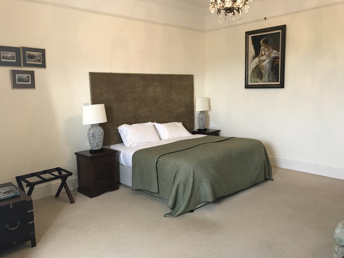 Deluxe Double Room Bath,511346640:JPEG