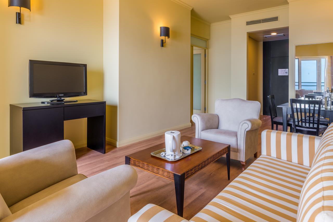 Suite con vistas laterales al mar - Todo incluido