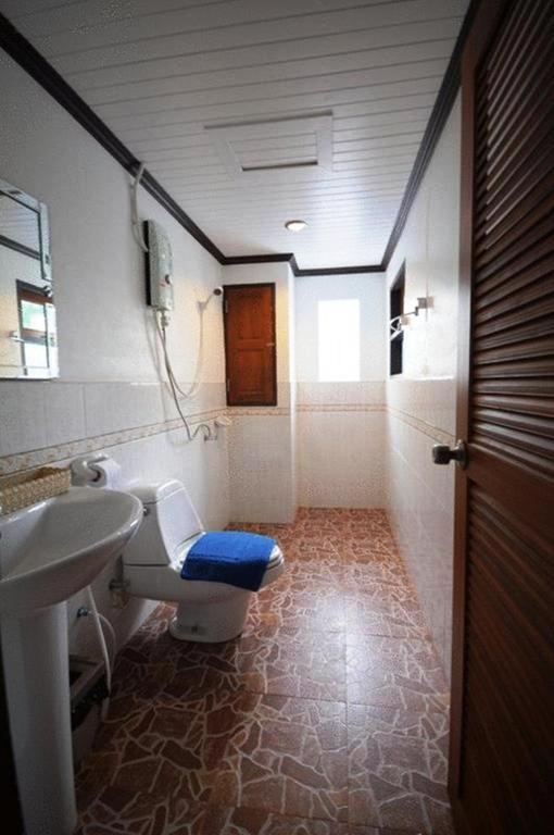 Quarto Deluxe com 2 Camas de Solteiro e Acesso à Piscina