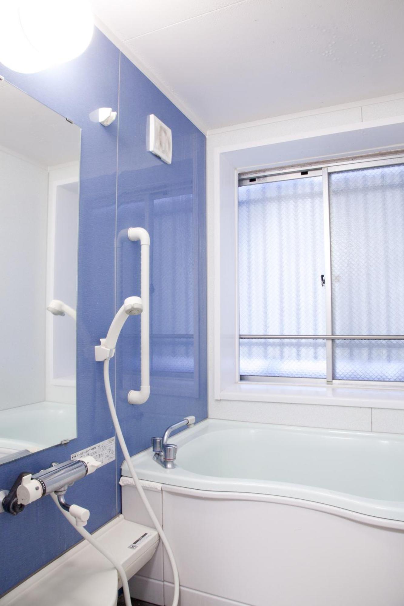 Single Room with Shared Bathroom