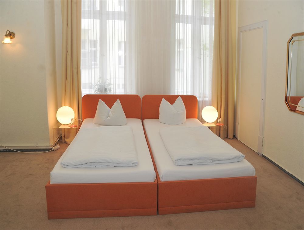Double or Twin Room with Bathroom,1056410407:JPEG