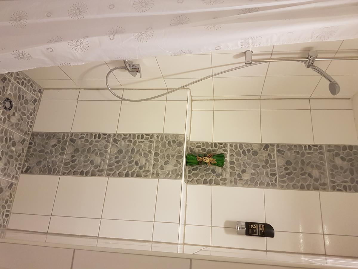 Habitación Individual Económica con baño compartido