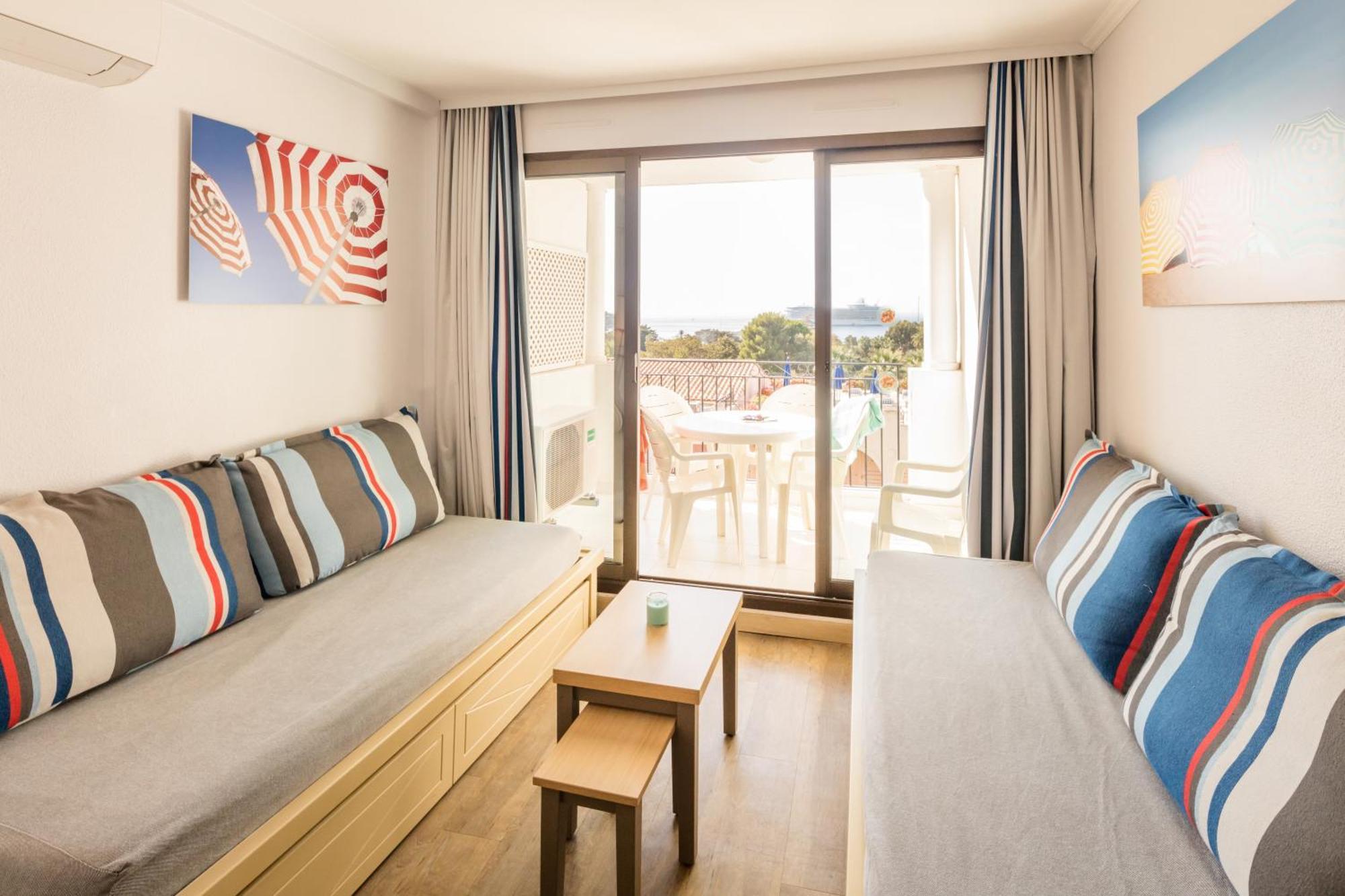 Estudio con zona de dormitorio, aire acondicionado y terraza o balcón (4 personas)