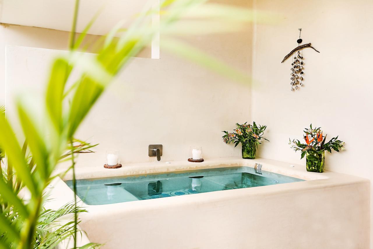 Premium King Bath Tub,821380298:JPEG