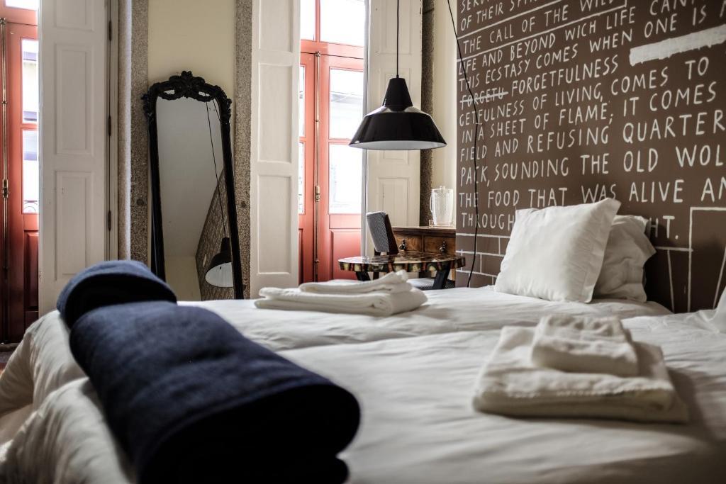 Quarto Twin com Casa de Banho Partilhada