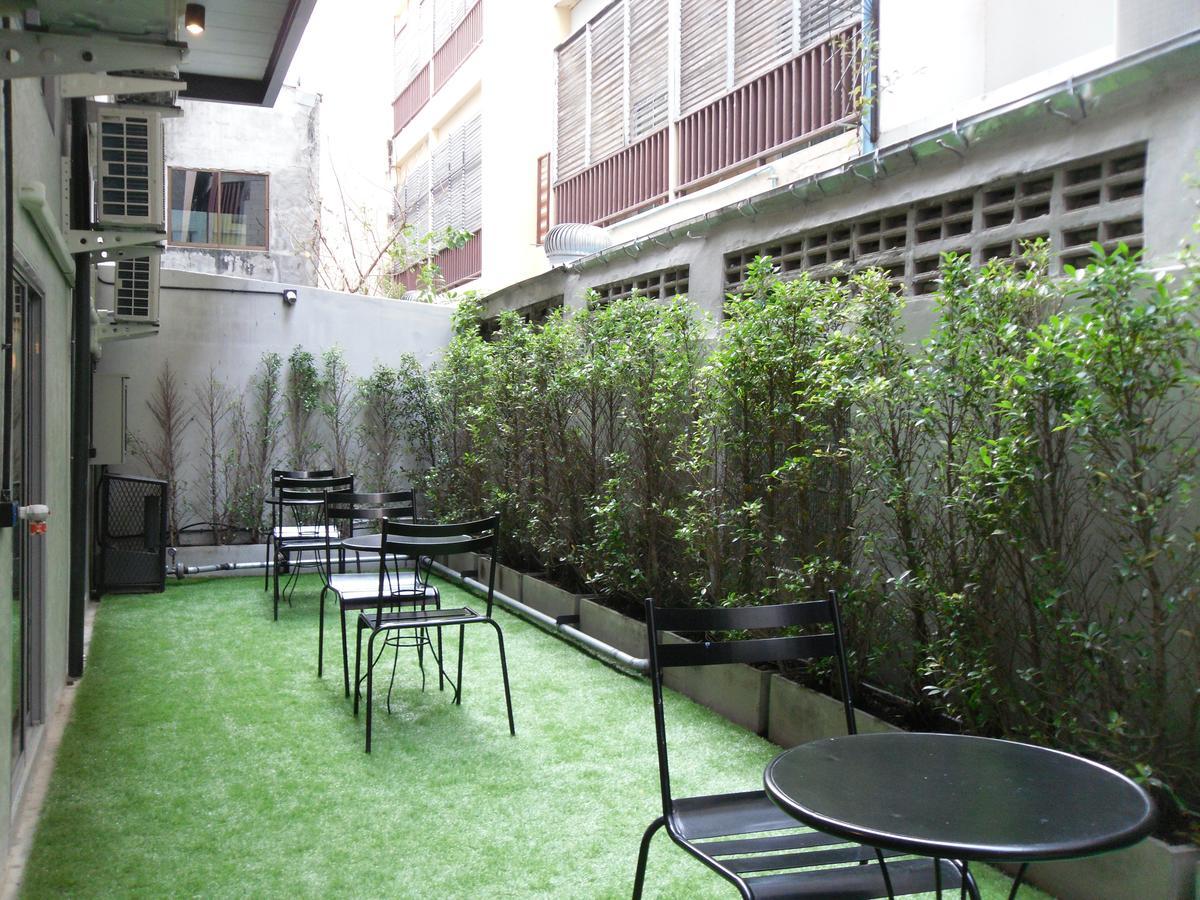 Camera Familiare con Vista Giardino