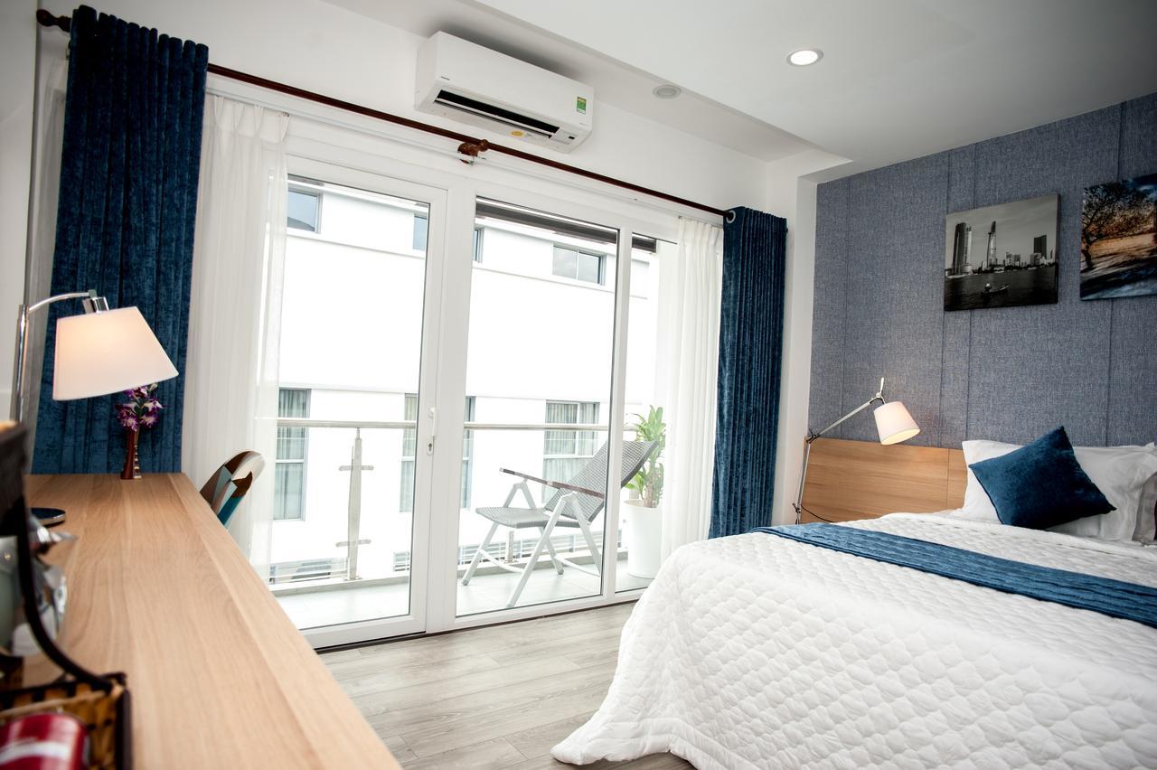 Executive Balcony King Room