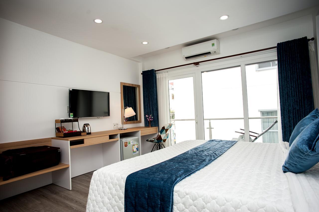 Executive Balcony King Room