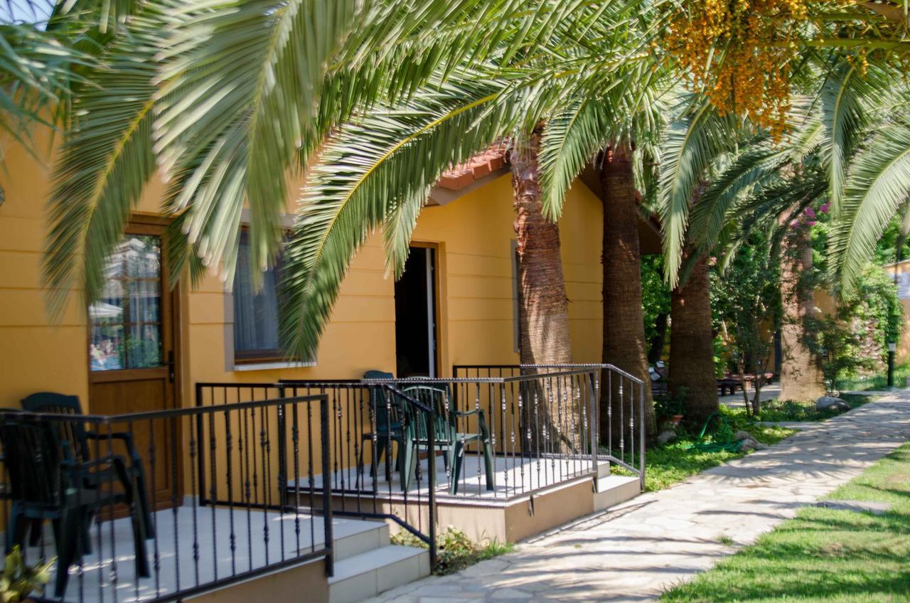 Deluxe Bungalow Garden View