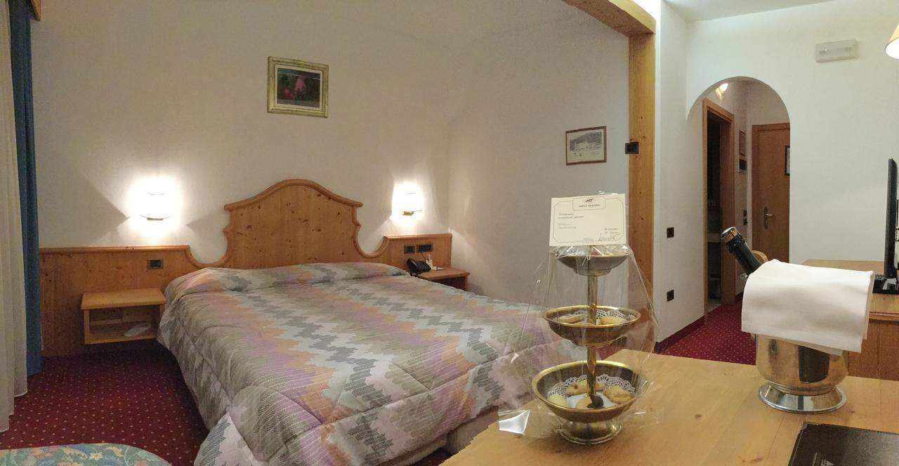Quarto com Cama de Casal ou 2 de Solteiro e Varanda