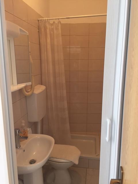 Twin Room Private Bathroom
