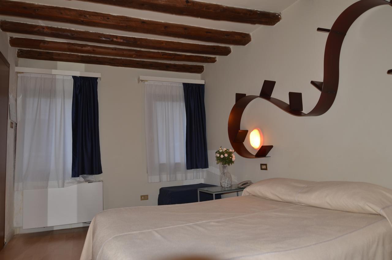 Habitación Doble con baño privado