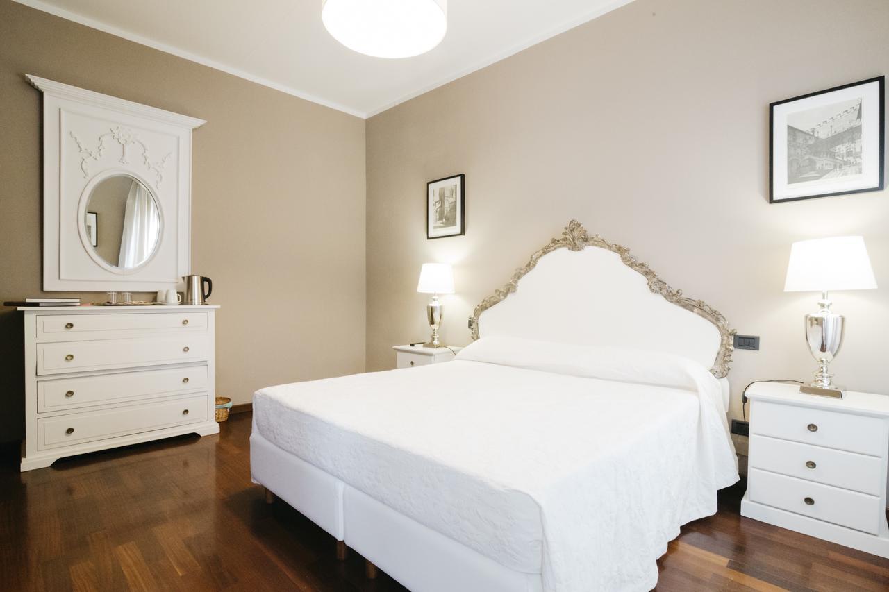 Double Room,528260850:JPEG