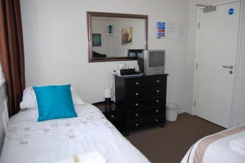 Chambre Double/Triple avec Salle de Bains Commune