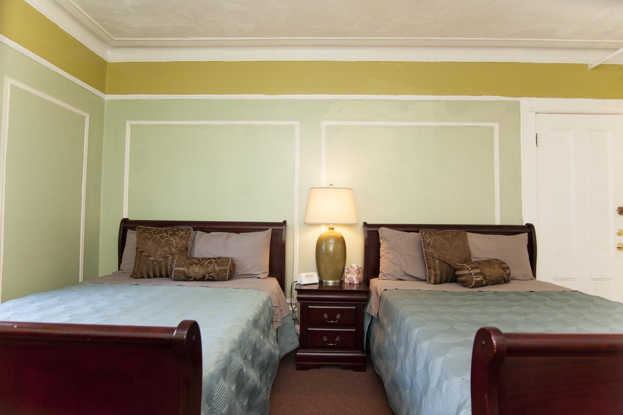 Standard Double Room with Shared Bathroom